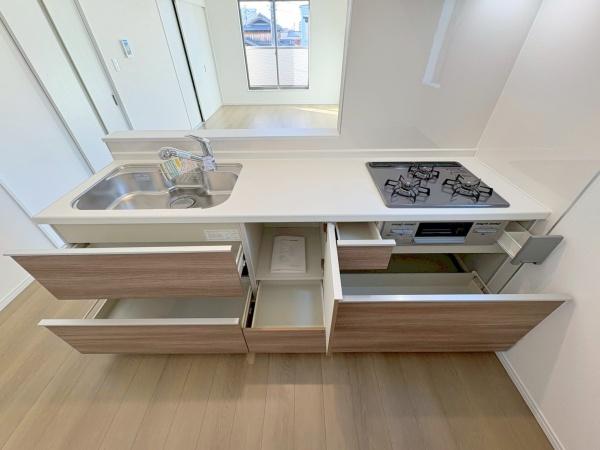 ���{�����s���Z������3���ڂ̐V�z��ˌ��ẴL�b�`��