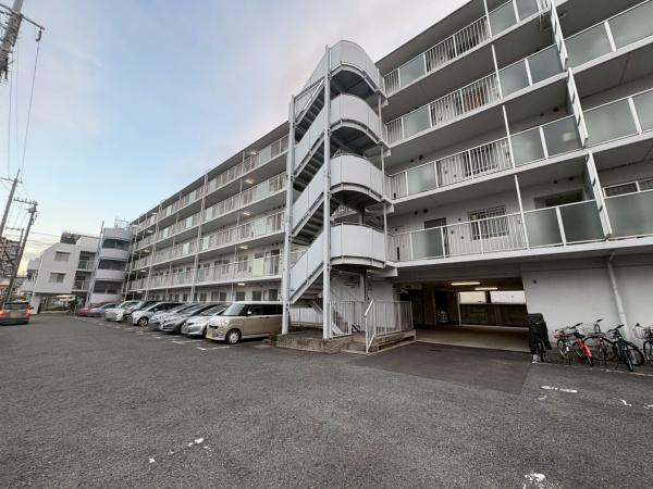 ���{�Q����s���r���̒��Ã}���V�����̂��̑����n