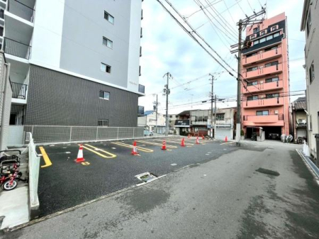 ���{���s����揟�R�k1���ڂ̓y�n�̑O�ʓ��H�܂ތ��n�ʐ^