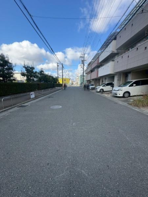 ���{�Q����s�ΒÌ����̒��È�ˌ��Ă̑O�ʓ��H�܂ތ��n�ʐ^