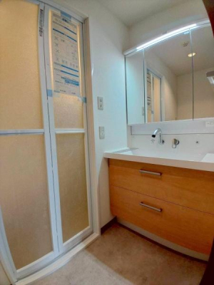 ���{�����s���ΐؒ�2���ڂ̒��Ã}���V�����̐��ʑ�E���ʏ�