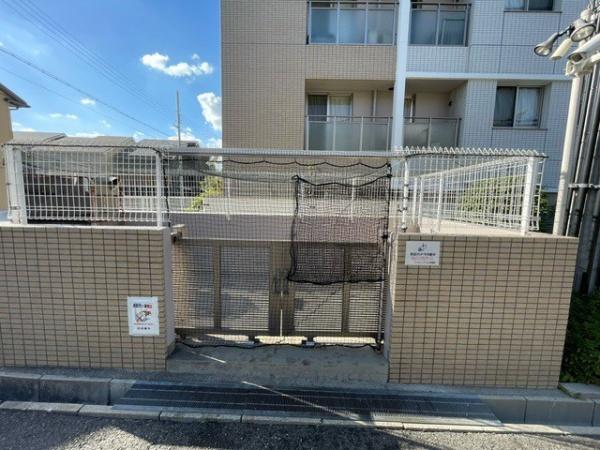 ���{�l����s����̒��Ã}���V�����̂��̑����p��