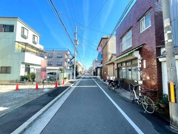 ���{���s���Z�g�擌�c��2���ڂ̓y�n�̑O�ʓ��H�܂ތ��n�ʐ^