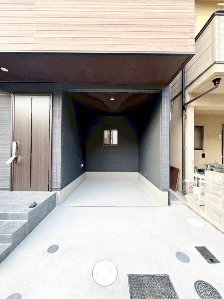 ���{�L���s�]���쒬3���ڂ̐V�z��ˌ��Ă̒��ԏ�