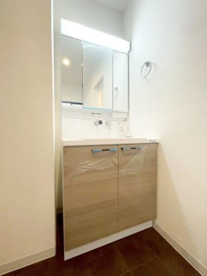 ���{���c�s���̏o���̒��È�ˌ��Ă̐��ʑ�E���ʏ�