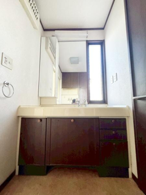 ���Ɍ��_�ˎs������2���ڂ̒��È�ˌ��Ă̐��ʑ�E���ʏ�