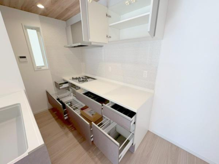 ���{�����s�ԉ�����2���ڂ̐V�z��ˌ��ẴL�b�`��