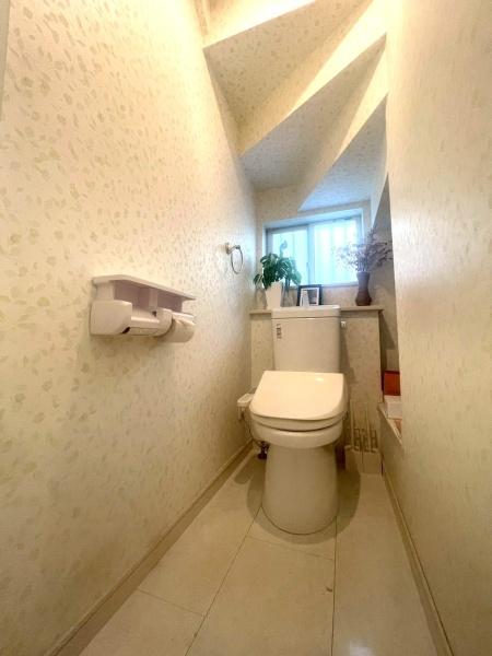 大阪府大阪市東住吉区住道矢田4丁目の中古一戸建てのトイレ