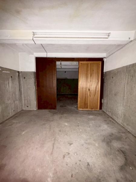 ���{��^�s�l�{2���ڂ̒��È�ˌ��Ă̒��ԏ�