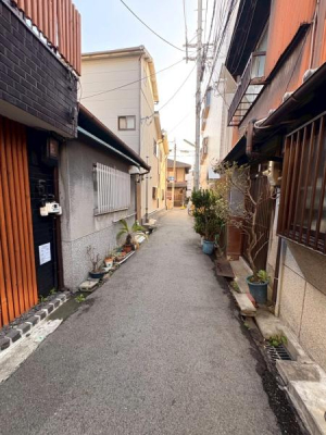 ���{���s����操�J3���ڂ̓y�n�̑O�ʓ��H�܂ތ��n�ʐ^