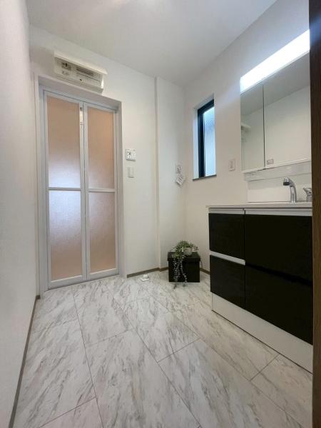 ���{���s���Z�g��Y�S7���ڂ̐V�z��ˌ��Ă̐��ʑ�E���ʏ�