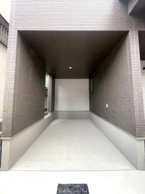 ���{���s���Z�g��Y�S7���ڂ̐V�z��ˌ��Ă̒��ԏ�