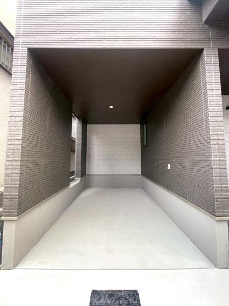 ���{���s���Z�g��Y�S7���ڂ̐V�z��ˌ��Ă̒��ԏ�