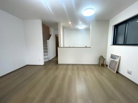 ���{���s���Z�g��Y�S7���ڂ̐V�z��ˌ��Ẵ��r���O