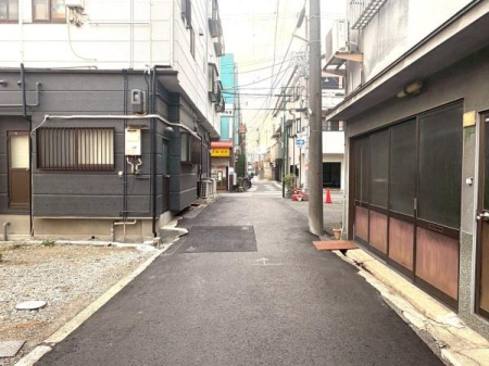 ���{���s����操�J5���ڂ̓y�n�̑O�ʓ��H�܂ތ��n�ʐ^