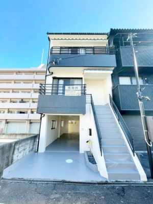 ���Ɍ����s�����c��8���ڂ̒��È�ˌ��Ă̌��n�O�ώʐ^