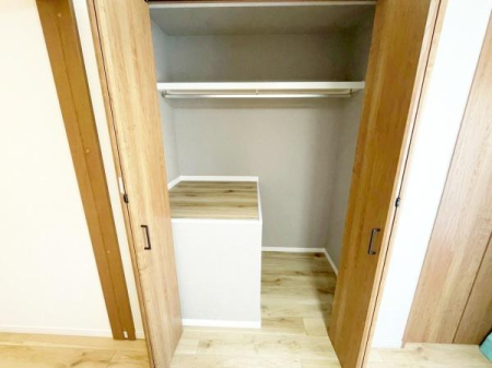 ���Ɍ����s�����c��8���ڂ̒��È�ˌ��Ă̎��[