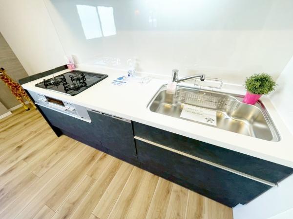 ���Ɍ����s�����c��8���ڂ̒��È�ˌ��ẴL�b�`��