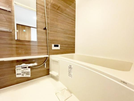 ���Ɍ����s�����c��8���ڂ̒��È�ˌ��Ă̗���