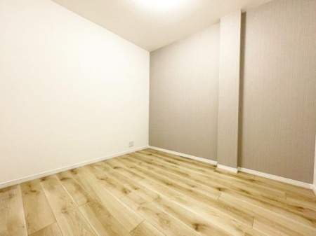 ���Ɍ����s�����c��8���ڂ̒��È�ˌ��Ă̗m��