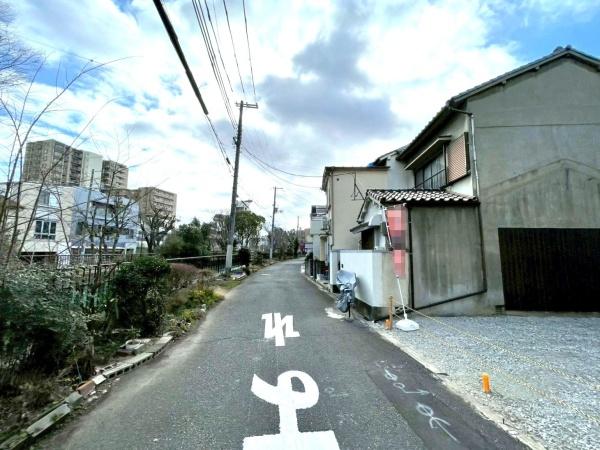 ���{���s���Z�g��j����2���ڂ̓y�n�̑O�ʓ��H�܂ތ��n�ʐ^