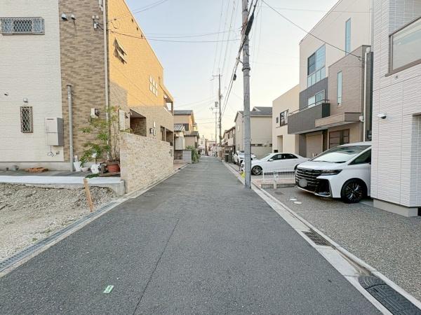 ���{�����s�z�c���̓y�n�̑O�ʓ��H�܂ތ��n�ʐ^