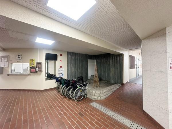 ���{����s����{��1���ڂ̒��Ã}���V�����̃G���g�����X