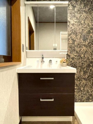 ���{���s���������k8���ڂ̒��È�ˌ��Ă̐��ʑ�E���ʏ�