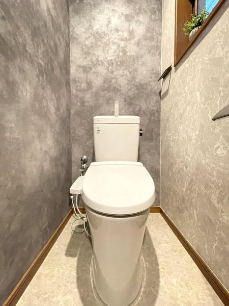 大阪府大阪市平野区加美北8丁目の中古一戸建てのトイレ