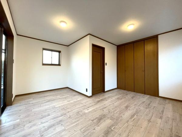 大阪府大阪市平野区加美北8丁目の中古一戸建ての洋室