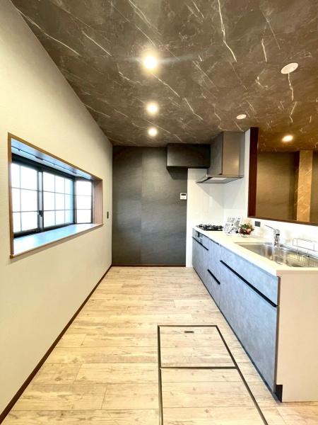 大阪府大阪市平野区加美北8丁目の中古一戸建てのキッチン