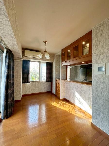 ���{�Q����s�����������̒��Ã}���V�����̃��r���O