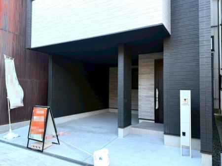 ���{���s�����F��1���ڂ̐V�z��ˌ��Ă̒��ԏ�