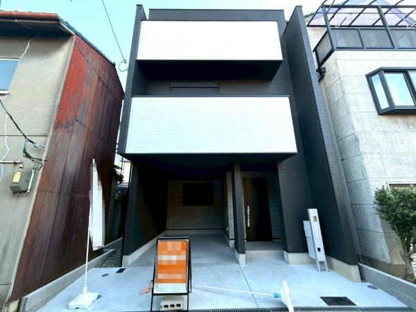 ���{���s�����F��1���ڂ̐V�z��ˌ��Ă̌��n�O�ώʐ^