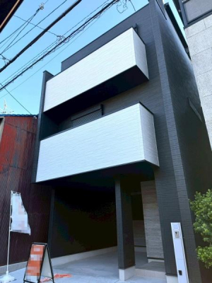 ���{���s�����F��1���ڂ̐V�z��ˌ��Ă̂��̑����n