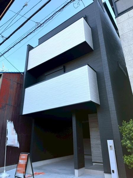 ���{���s�����F��1���ڂ̐V�z��ˌ��Ă̂��̑����n