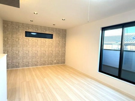 ���{���s�����F��1���ڂ̐V�z��ˌ��Ẵ��r���O