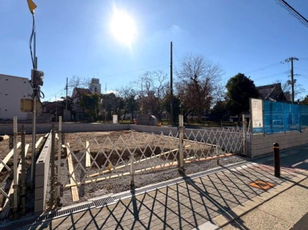 ���{���s����敽��s��3���ڂ̐V�z��ˌ��Ă̌��n�O�ώʐ^