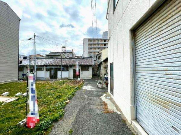 ���{���s����揟�R�k5���ڂ̓y�n�̑O�ʓ��H�܂ތ��n�ʐ^