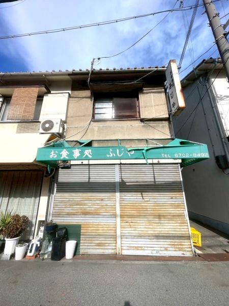 ���{���s���Z�g�擒��5���ڂ̒��Ãe���X�n�E�X�̌��n�O�ώʐ^