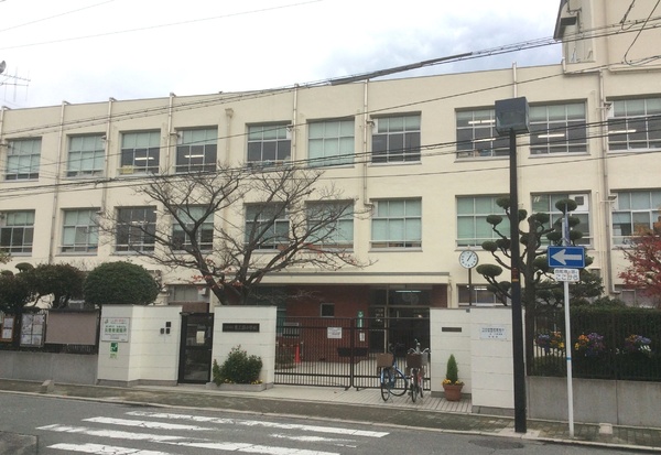 ���{���s����搼�O��1���� 2-35�̒��Ã}���V�����̎��ӊ�