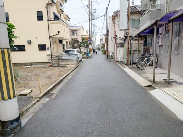 ���{�����s�ߍ]��1���ڂ̓y�n�̑O�ʓ��H�܂ތ��n�ʐ^