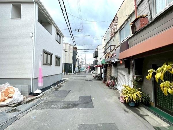 ���{���s�����c��3���ڂ̐V�z��ˌ��Ă̑O�ʓ��H�܂ތ��n�ʐ^