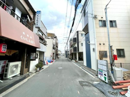 ���{���s�����c��3���ڂ̐V�z��ˌ��Ă̑O�ʓ��H�܂ތ��n�ʐ^