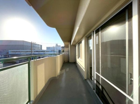 ���{���s����������4���ڂ̒��Ã}���V�����̃o���R�j�[