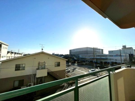 ���{���s����������4���ڂ̒��Ã}���V�����̏Z�˂���̒��]�ʐ^