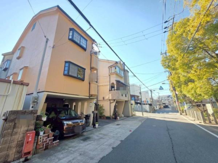 ���{�Q����s��_�c2���ڂ̒��È�ˌ��Ă̑O�ʓ��H�܂ތ��n�ʐ^