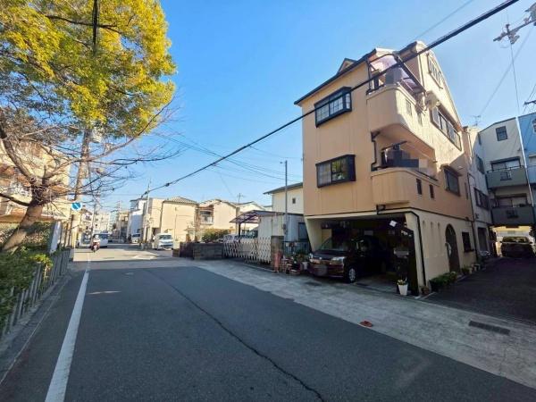 ���{�Q����s��_�c2���ڂ̒��È�ˌ��Ă̑O�ʓ��H�܂ތ��n�ʐ^