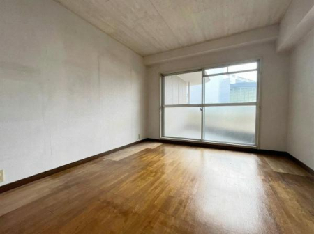 ���{���s������擌�W�H1���ڂ̒��Ã}���V�����̗m��