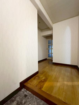 ���{���s������擌�W�H1���ڂ̒��Ã}���V�����̌���